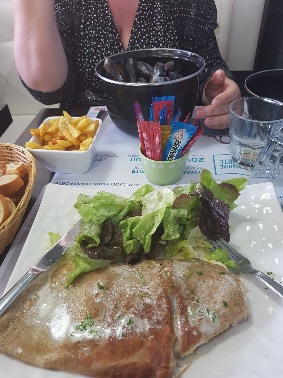Le Café Suisse