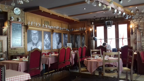 Les Frères Marchand