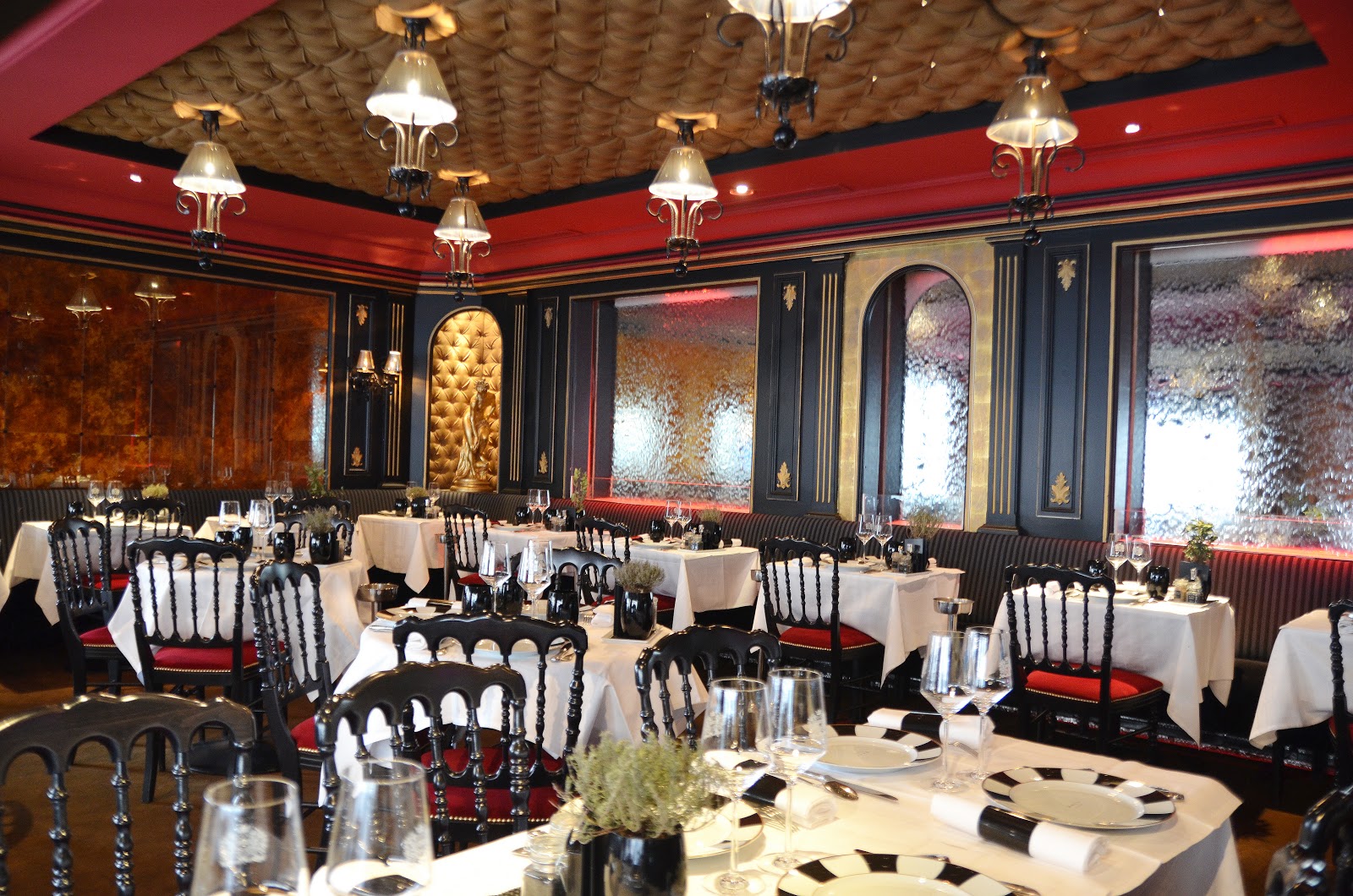 Grand bistro 17ème