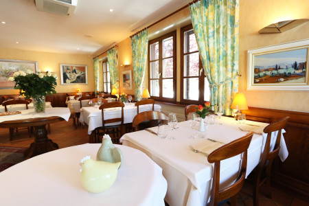 Au Cheval Blanc