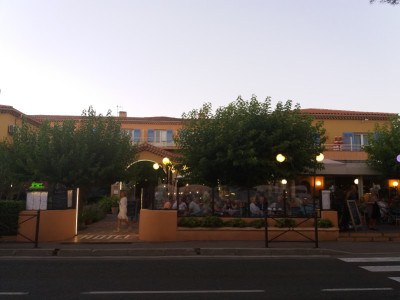 Les Mûriers Restaurant - Le Bistrot brasserie (Hôtel le Provençal) — photo 2