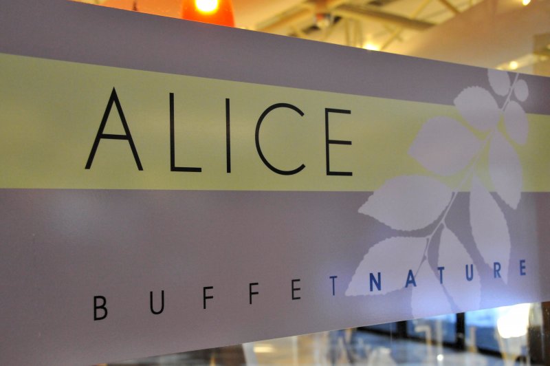 Alice, buffet nature