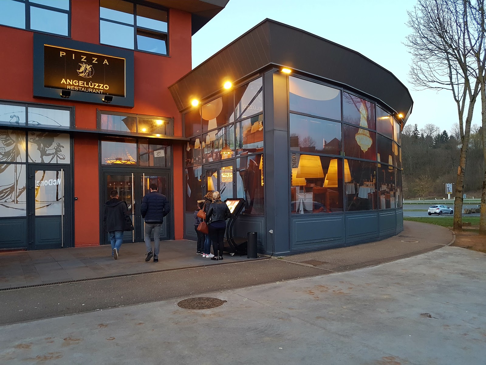 Angeluzzo Restaurant