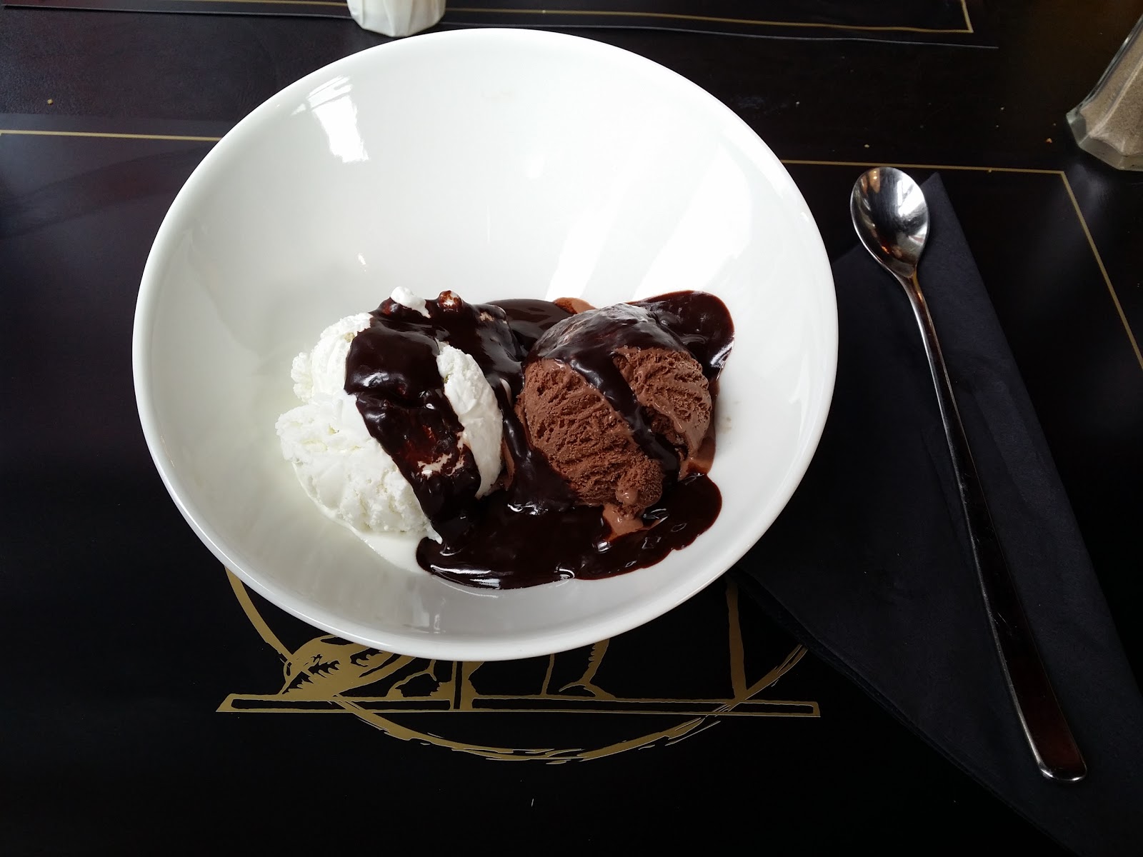 Angeluzzo Restaurant
