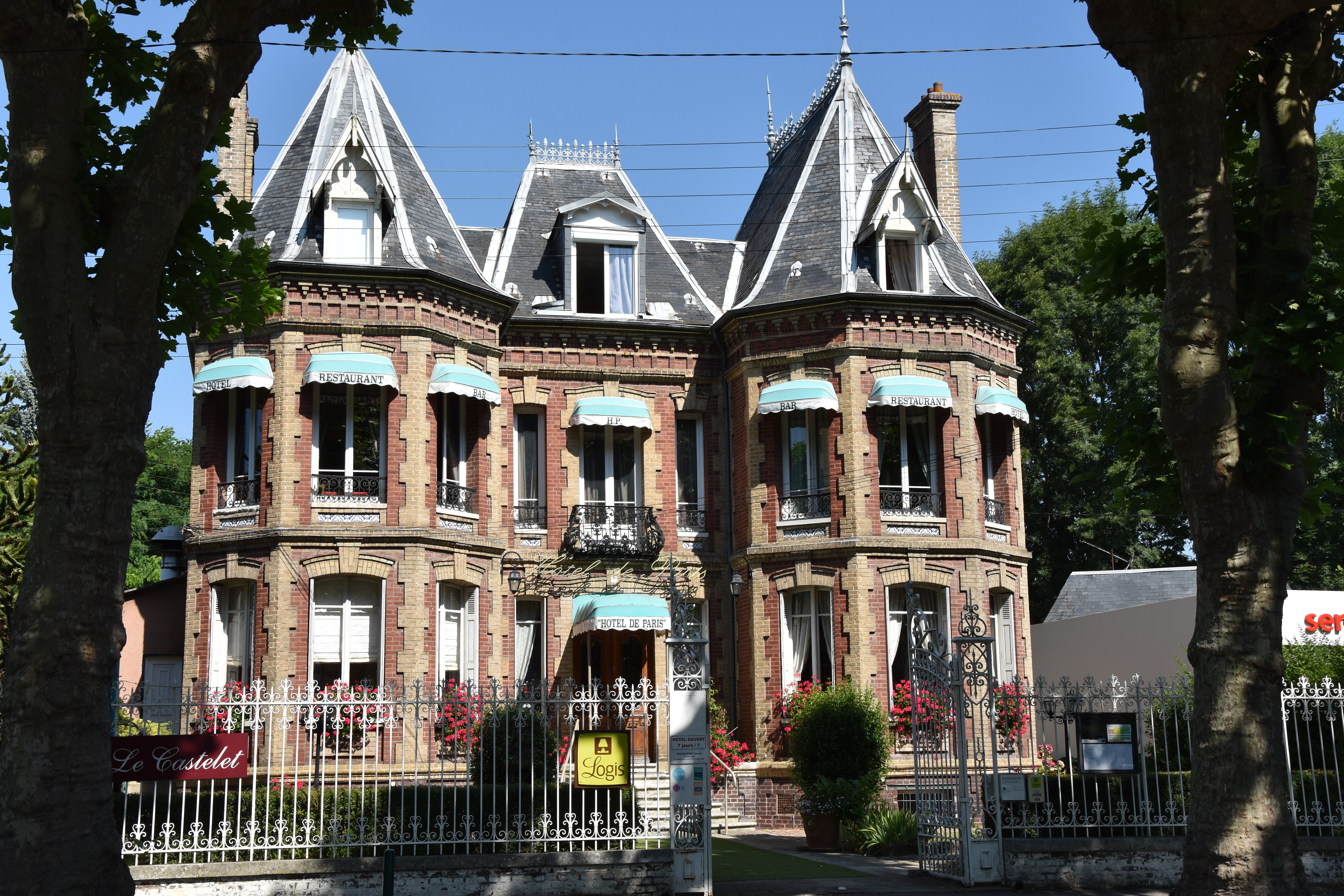 Le Castelet