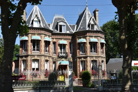 Le Castelet