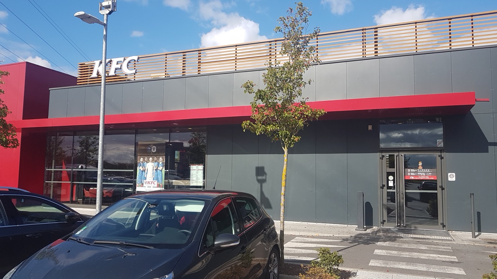 KFC Valenciennes Petite Foret — photo 3