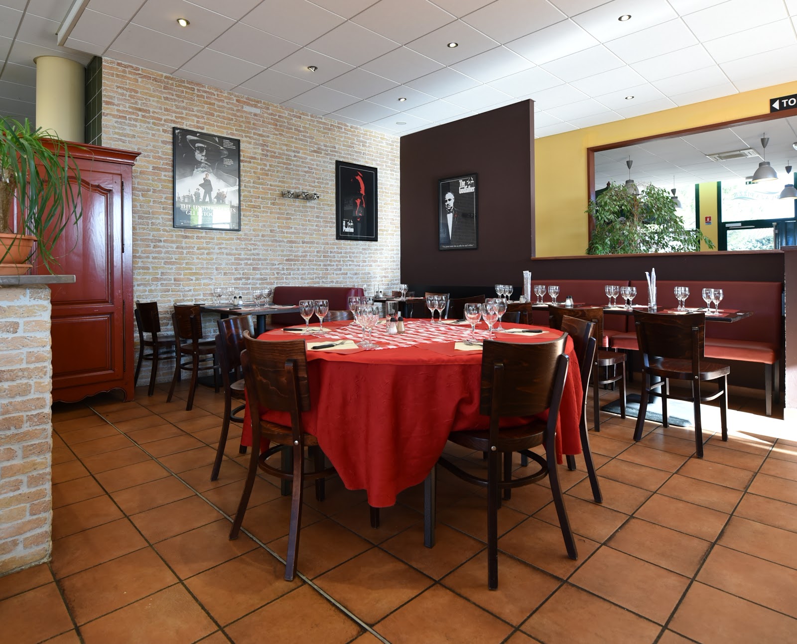 Plaza Pizza — photo 7