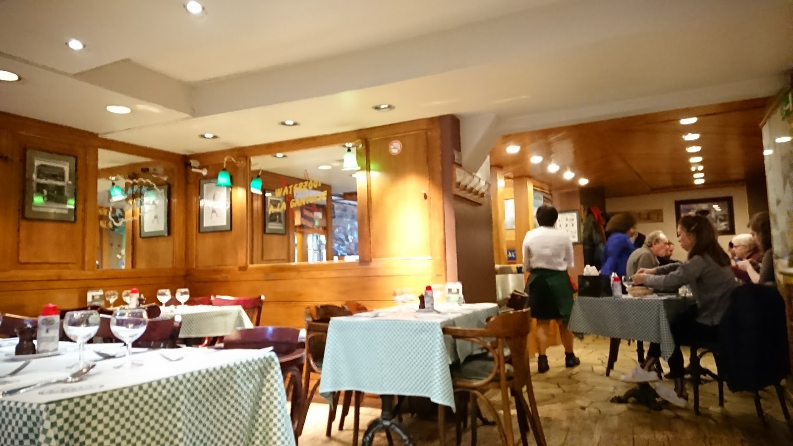 Chez Leon — photo 2