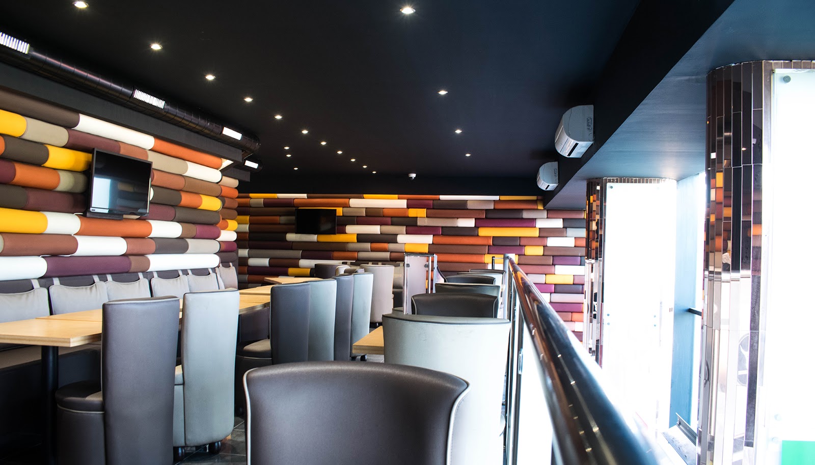 Steak lounge — photo 1
