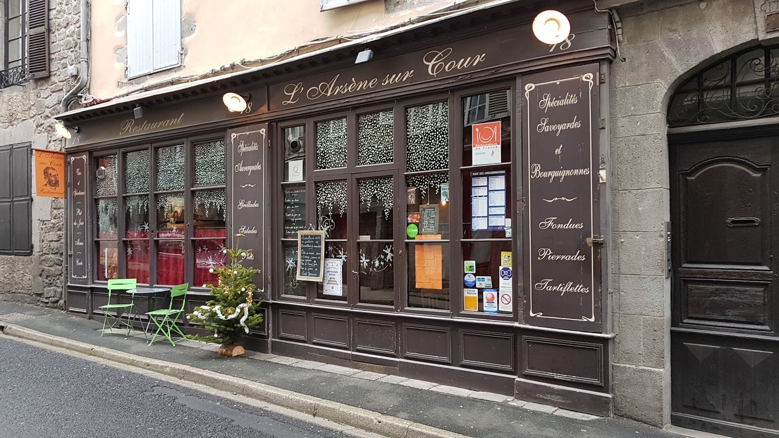 L'Arsène sur Cour