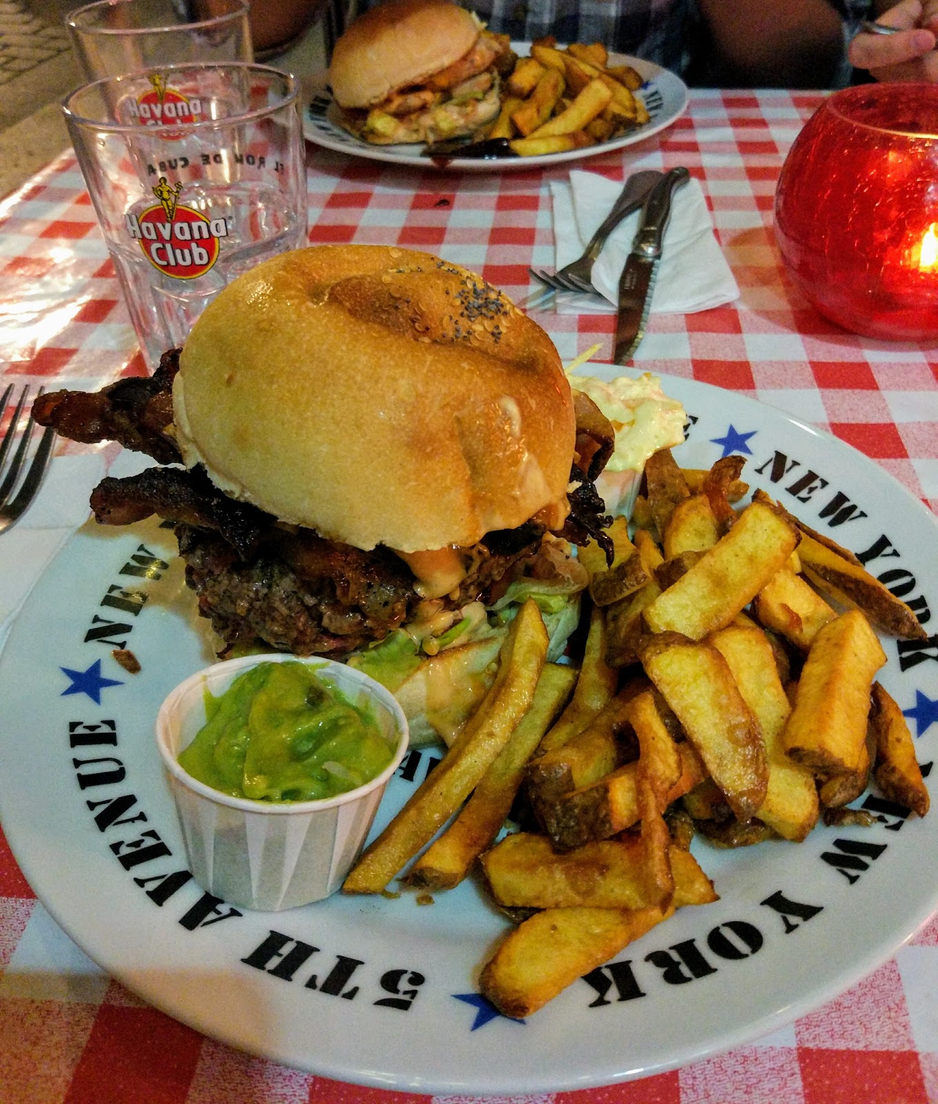 Le Fil Rouge Café