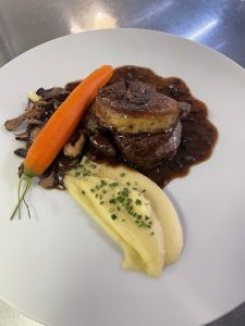 HOTEL LES MARITONNES/RESTAURANT ROUGE ET BLANC