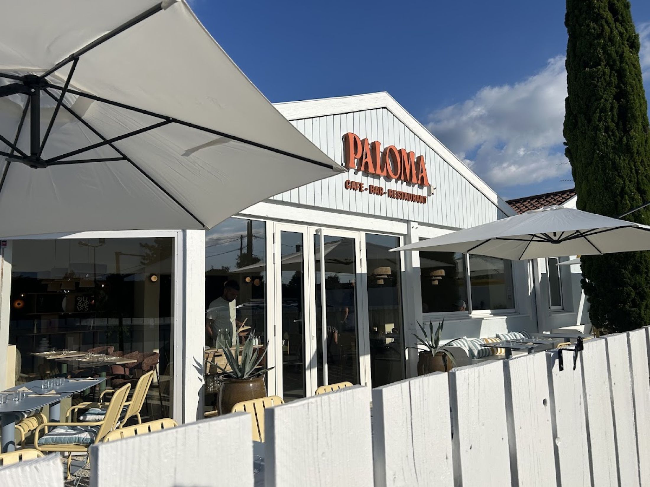 Paloma - Bar Restaurant