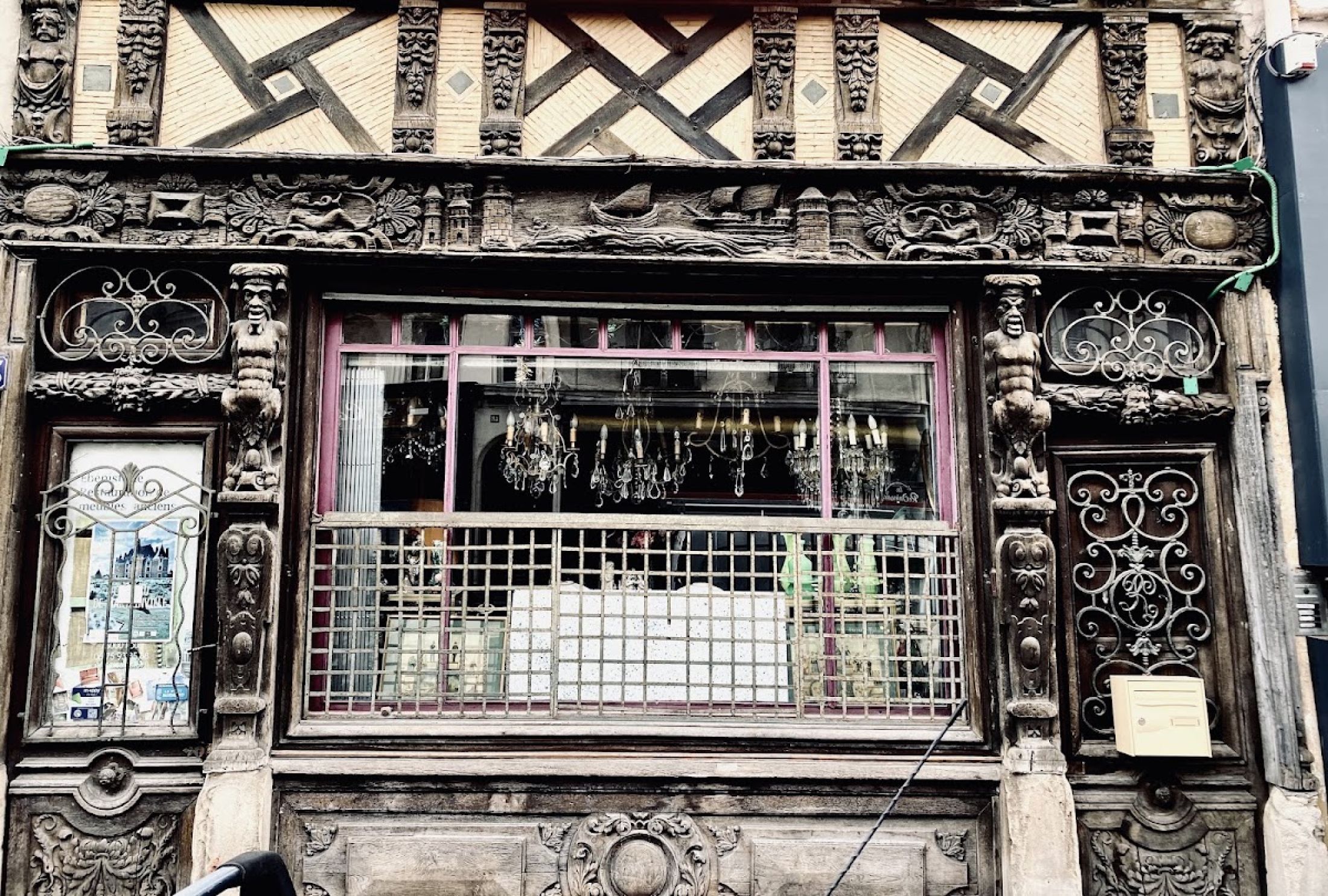 Le Café Perdu