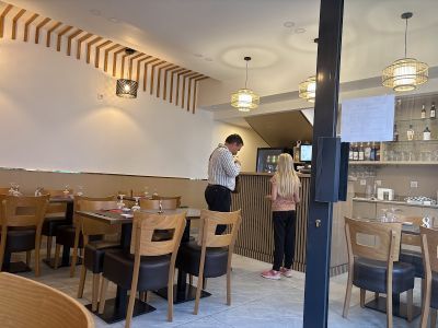 CHEZ YAN
