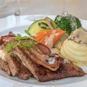 Au Caprice des Deux - Cuisine bistronomique française — photo 2