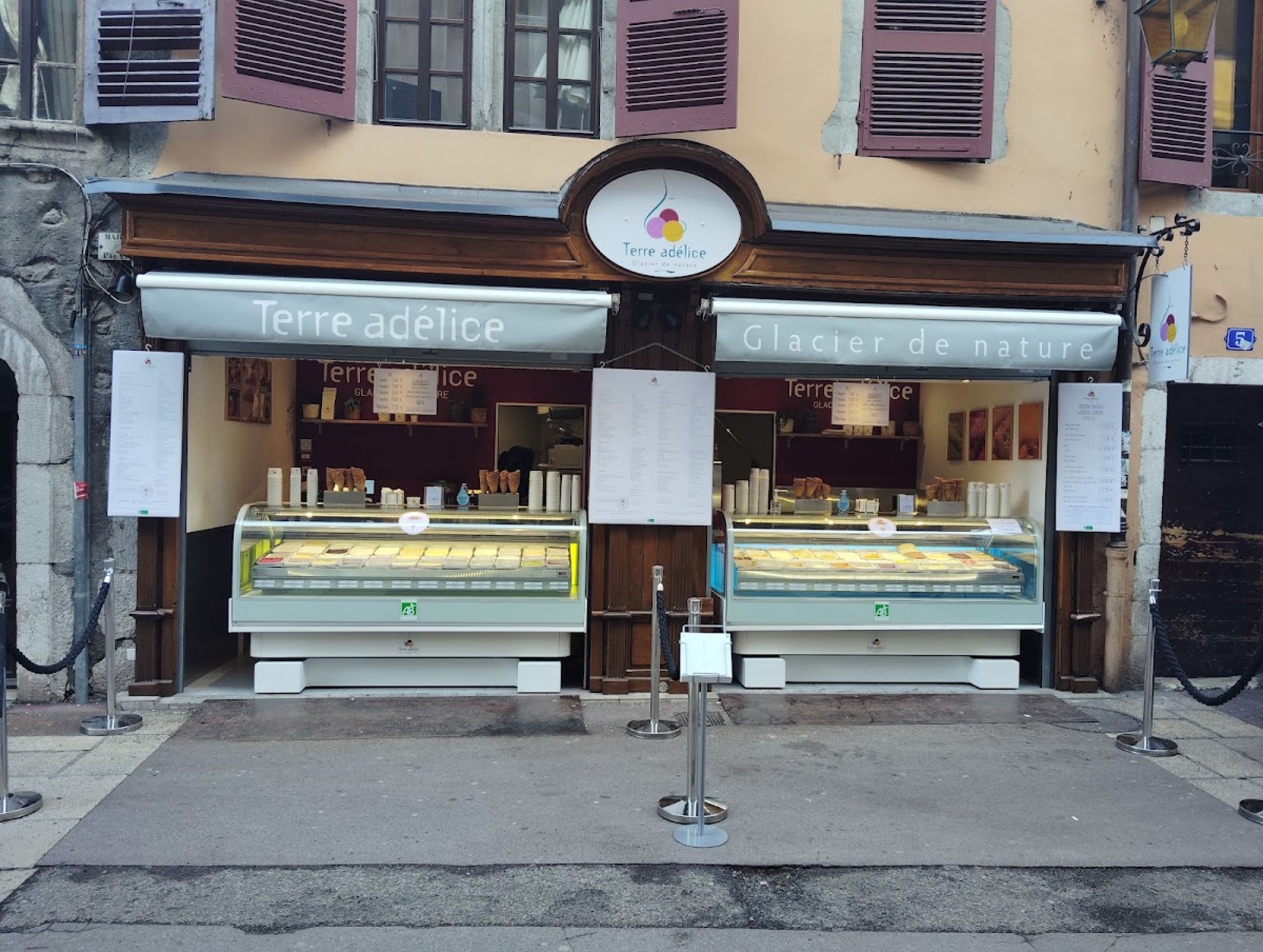 Glacier Terre adélice ANNECY