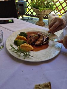 Restaurant @ Logis Hôtel le Bellevue — photo 2