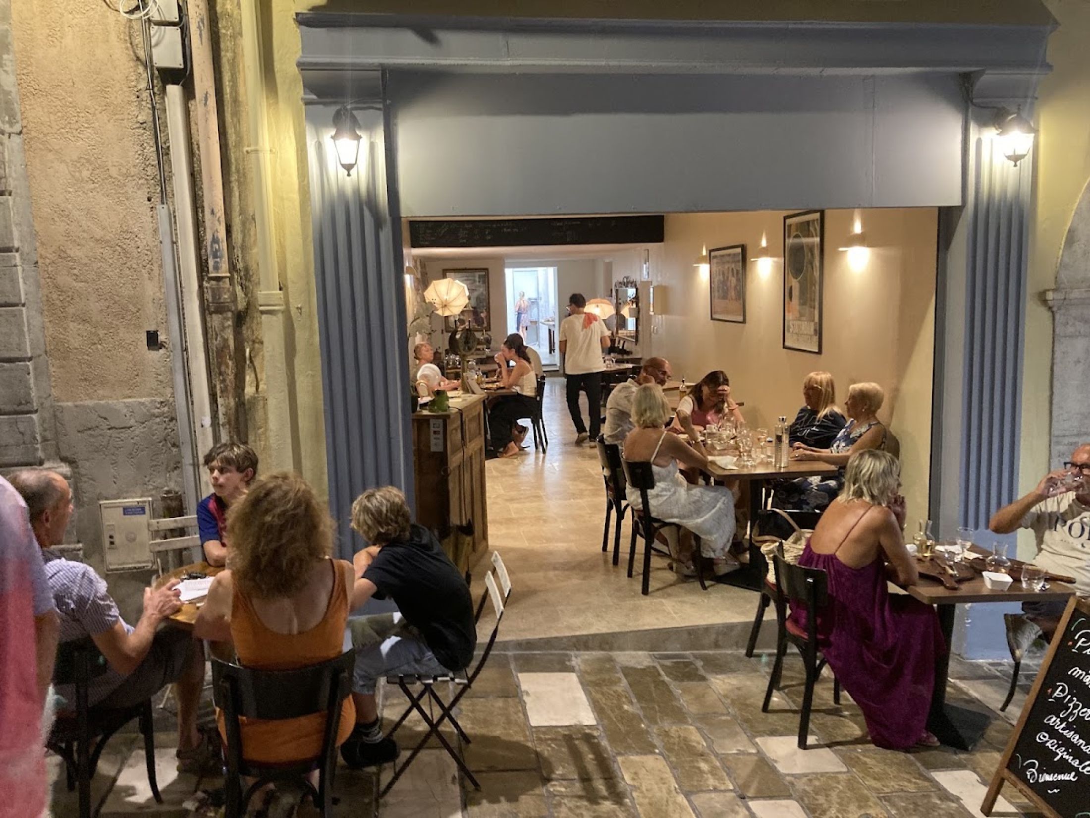 PIZZERIA \\ Piazzetta Massillon
