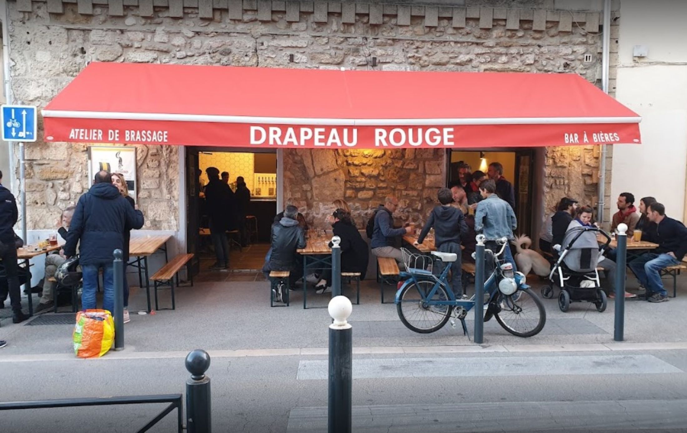 Drapeau Rouge