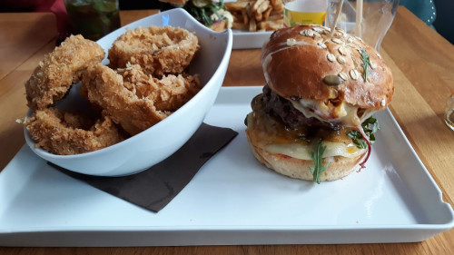 Pixies Bar & Burger — photo 2