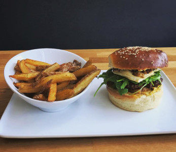 Pixies Bar & Burger — photo 4