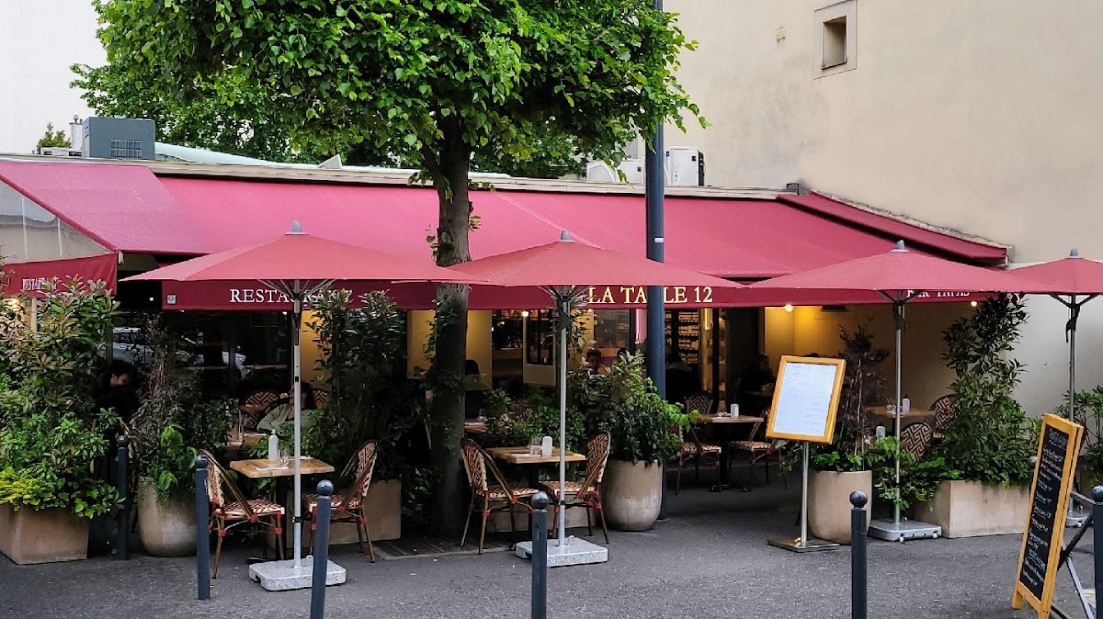 La Table 12