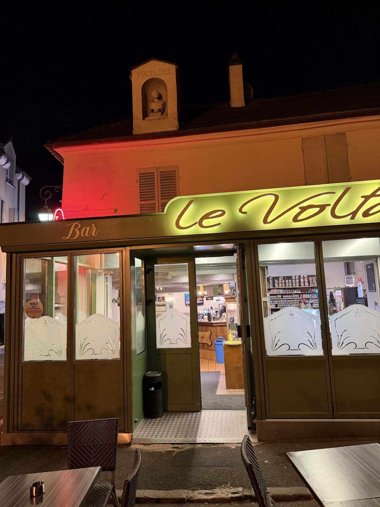 Tabac Le Voltaire