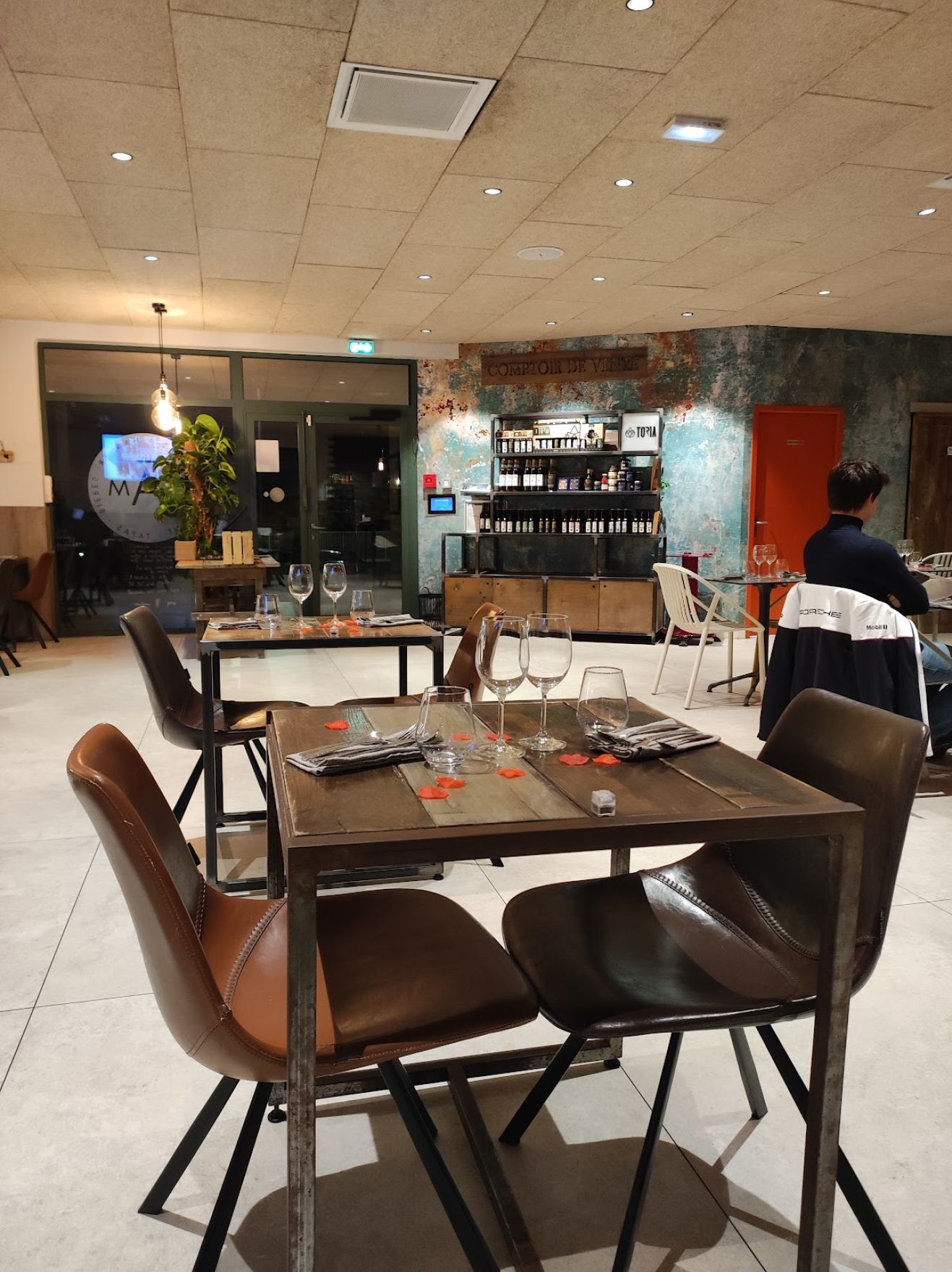 LA CAVE A MANGER BÉZIERS