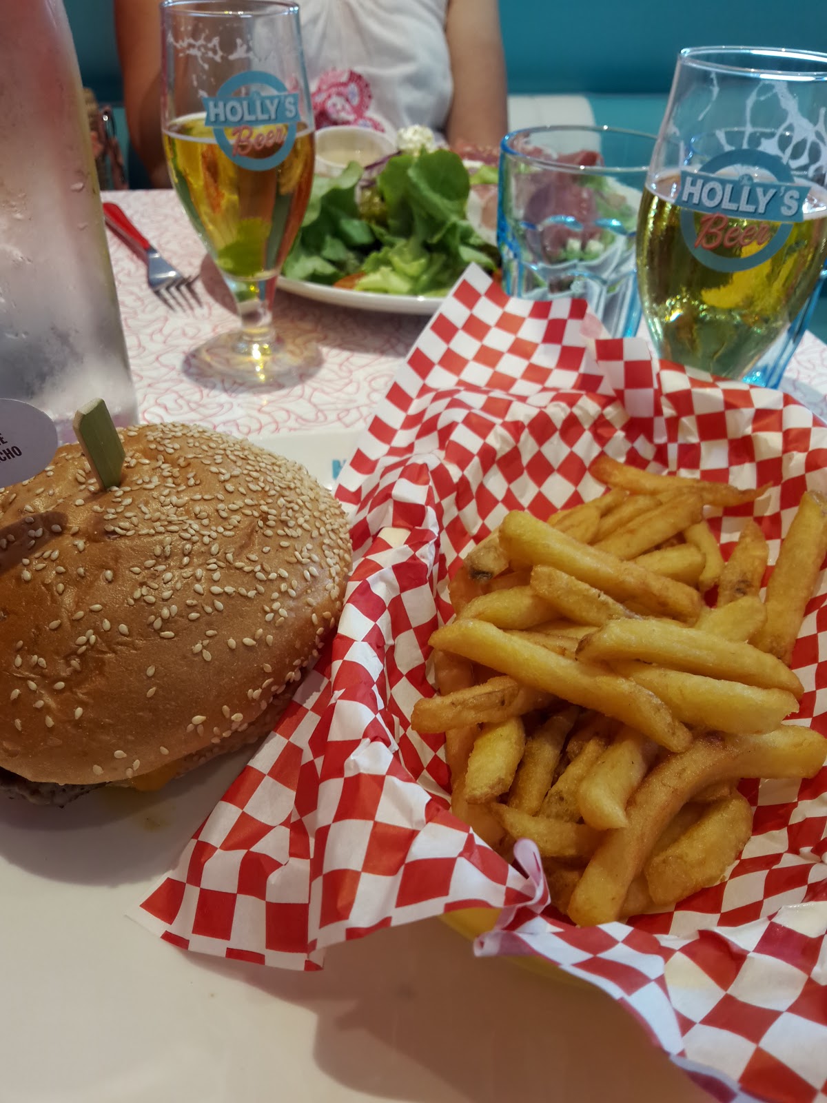 Holly's Diner Poitiers — photo 8