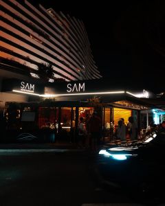 SAM Restaurant | Cuisine Sud-Américaine • Grill • Cocktails