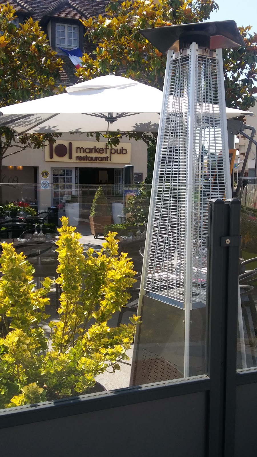 Le Market Pub