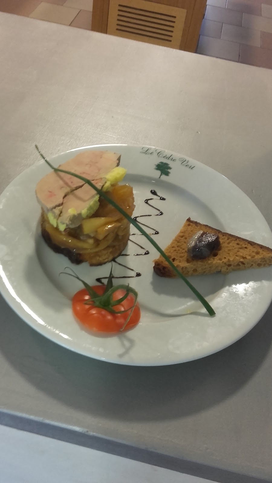 Le Cedre Vert - Bar Restaurant