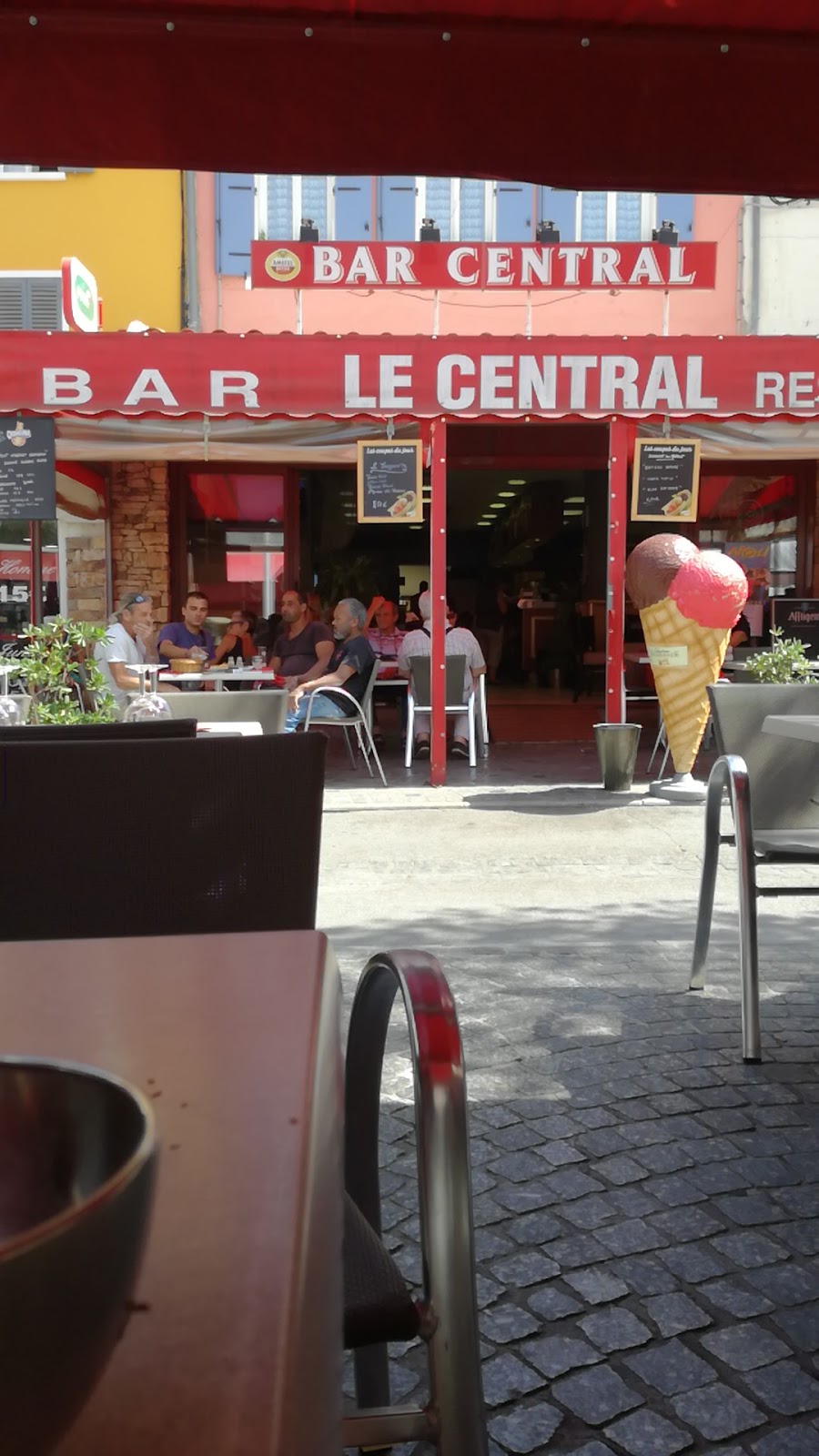 Le Central