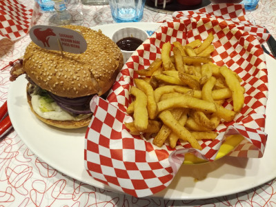 Holly's Diner — photo 6