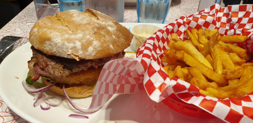 Holly's Diner — photo 8