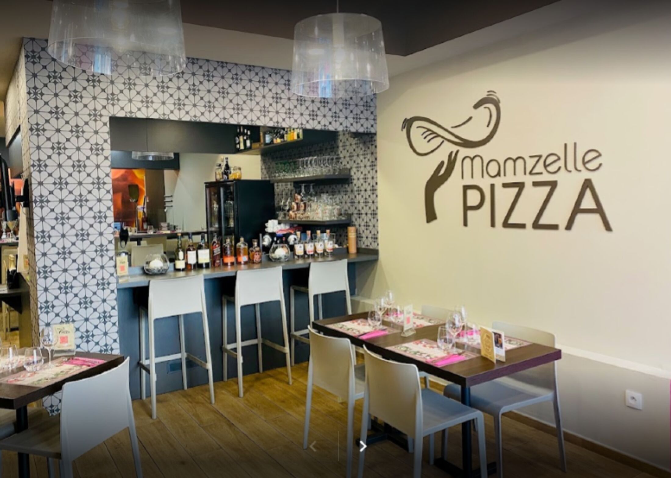Mam'Zelle Pizza