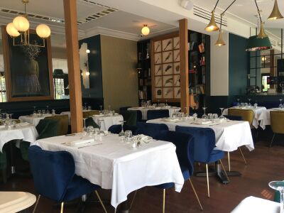 Chez Comus
