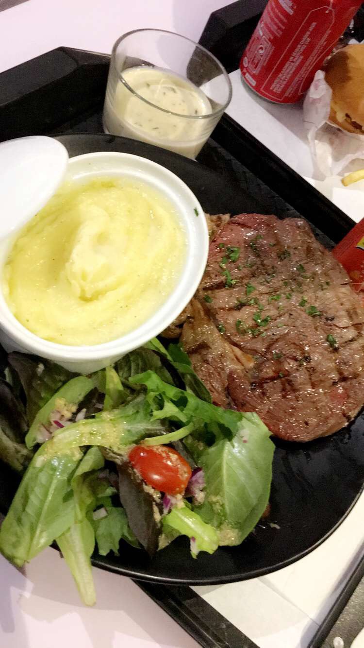 Brasserie Burger Grill — photo 5