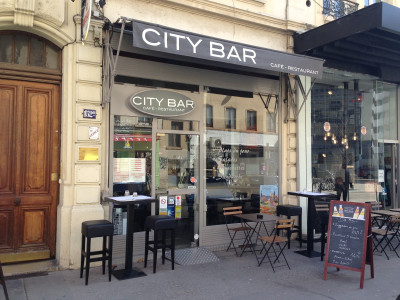 City bar — photo 2