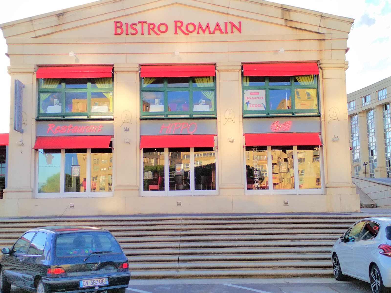 Le Bistro Romain