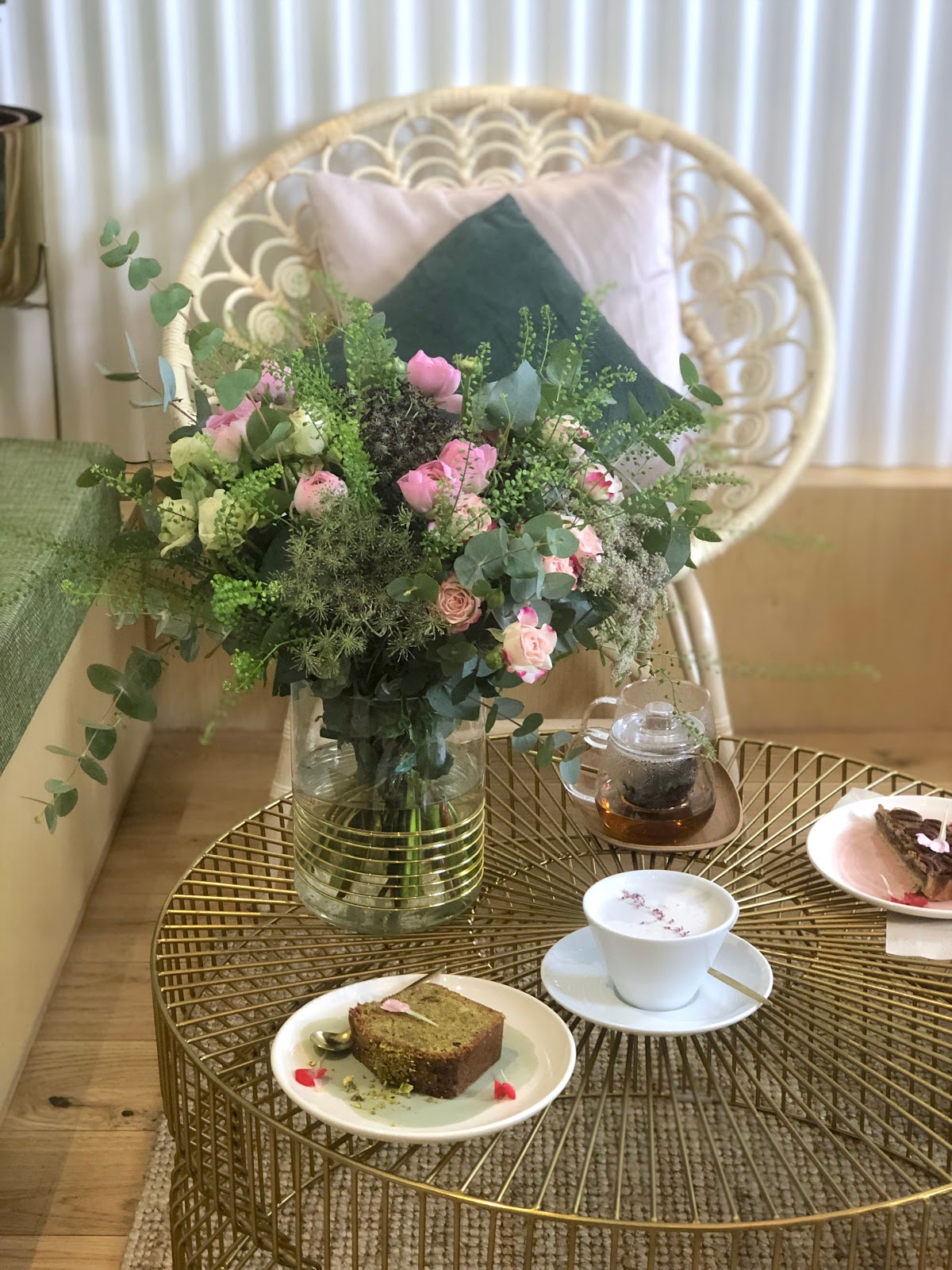 Bon Bouquet Café