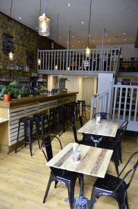 La Tête dans le Local 