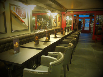 The Famous Pub — photo 6