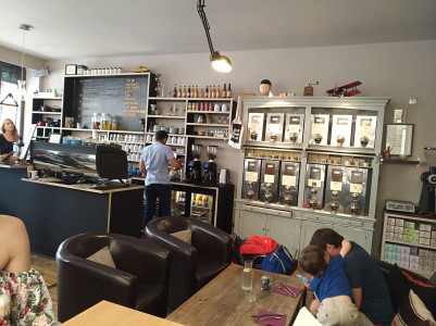 Books & Coffee — photo 5
