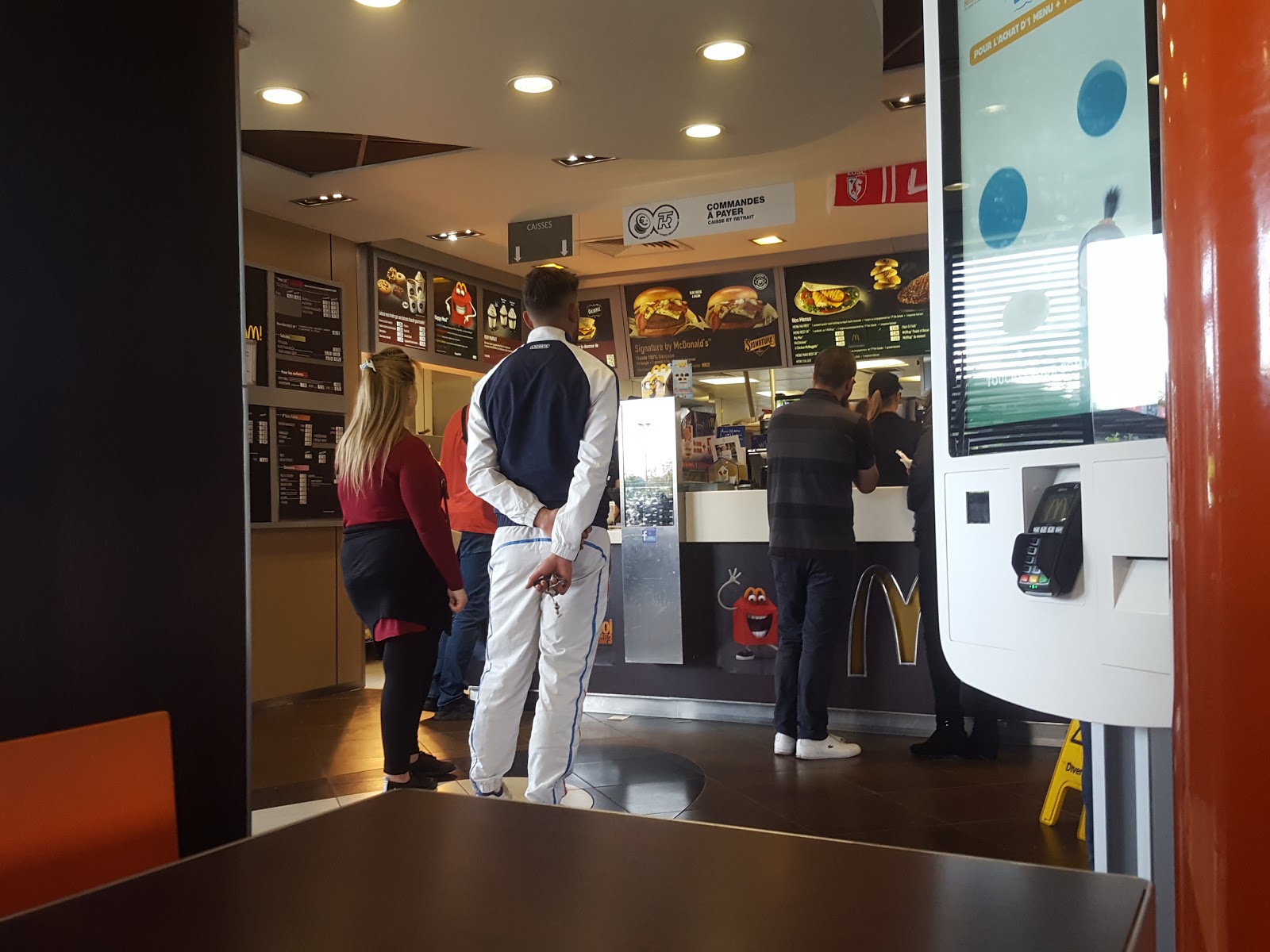 McDonald's Wasquehal Centre commercial Carrefour — photo 3