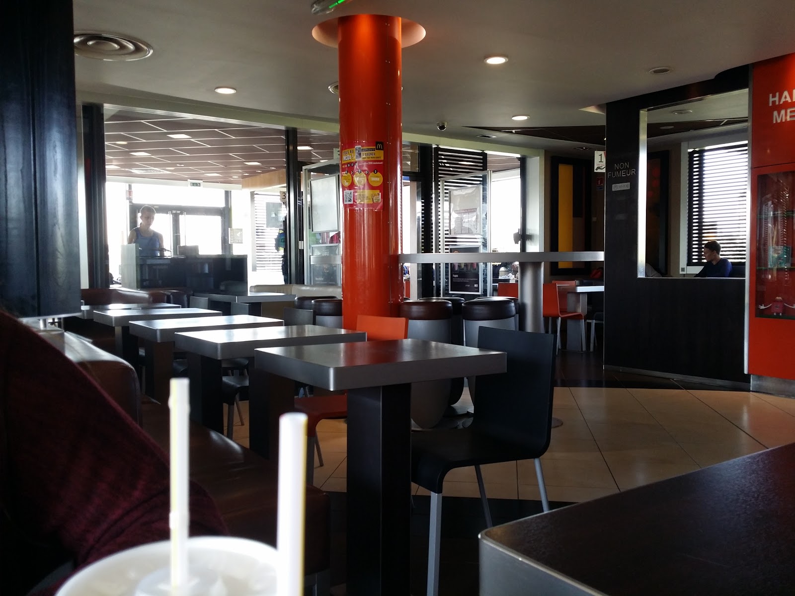 McDonald's Wasquehal Centre commercial Carrefour — photo 7
