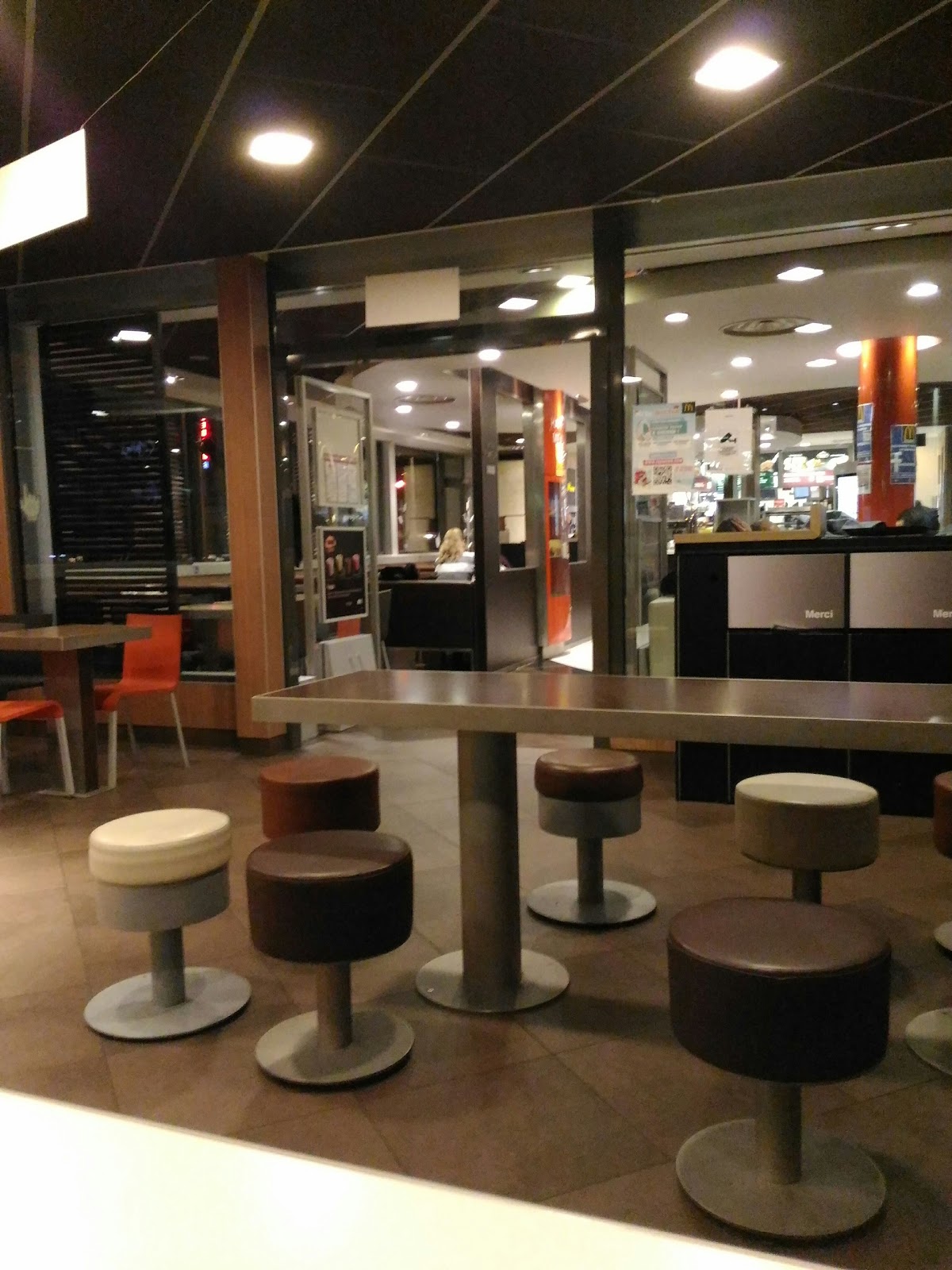 McDonald's Wasquehal Centre commercial Carrefour — photo 9