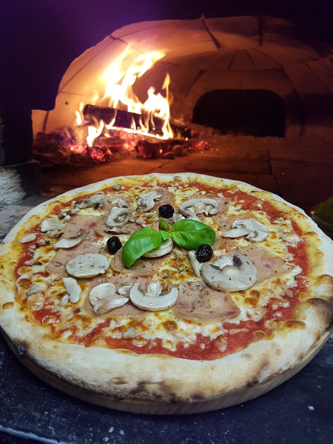 Night Pizz — photo 1